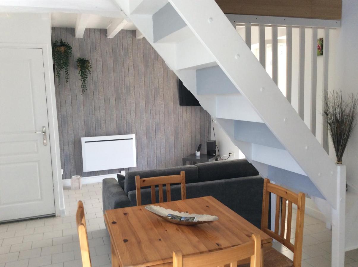 gîte chez xavier Magny-Cours Buitenkant foto
